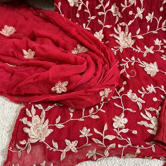 Pakistani 3pcs chiffon suit - Picture 9 of 9